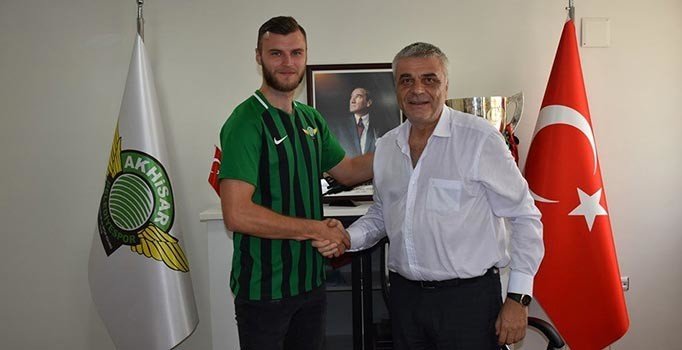 Akhisar'da Hadzic'ten 3 yıllık imza