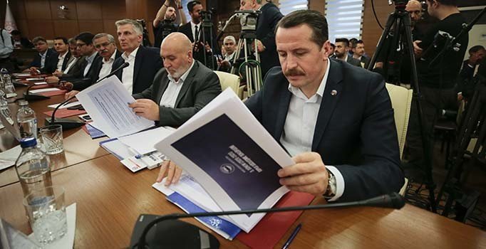 Hükümet, memurlar için zam teklifini açıkladı