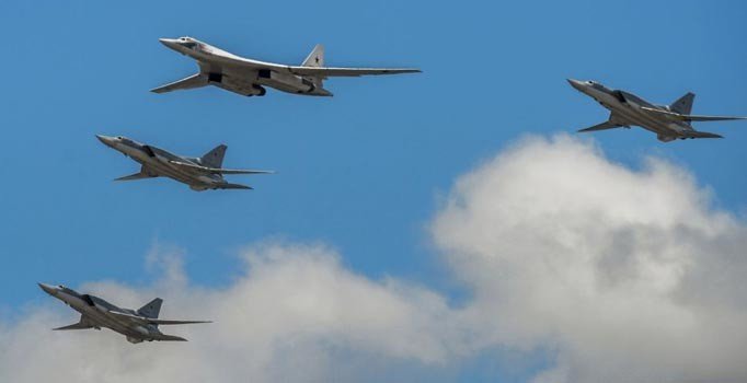 ABD sınırına giden Rus nükleer bombardıman uçakları üslerine geri döndü