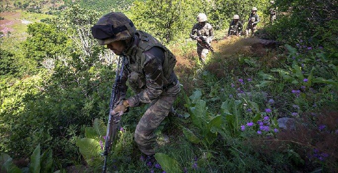 Hakkari'de 6 terörist daha etkisiz