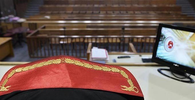 Göreve iade edilene maddi kaybı verilsin