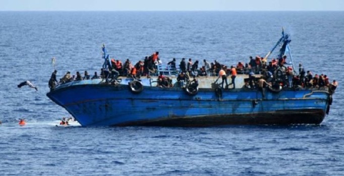 Libya açıklarında mülteci faciası: 100 kişi hayatını kaybetti