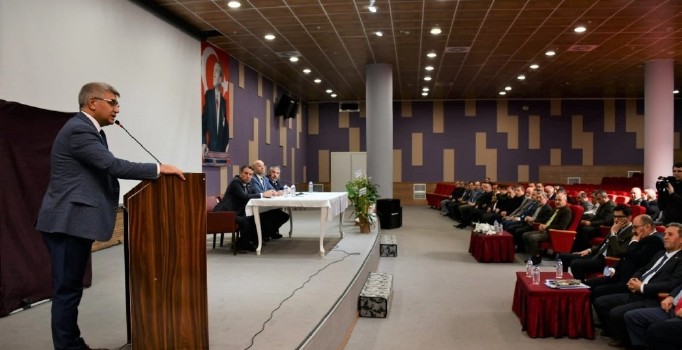 Vali Gürel, "Bölgenin hamisi olacak devlet varsa o da Türkiye Cumhuriyeti’dir"