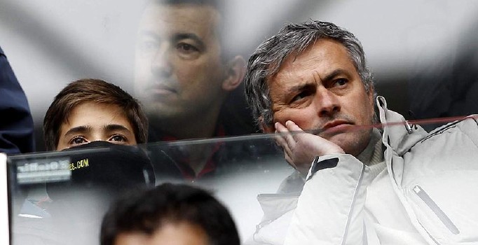 Jose Mourinho'nun imzası 'imaj hakları'na takıldı