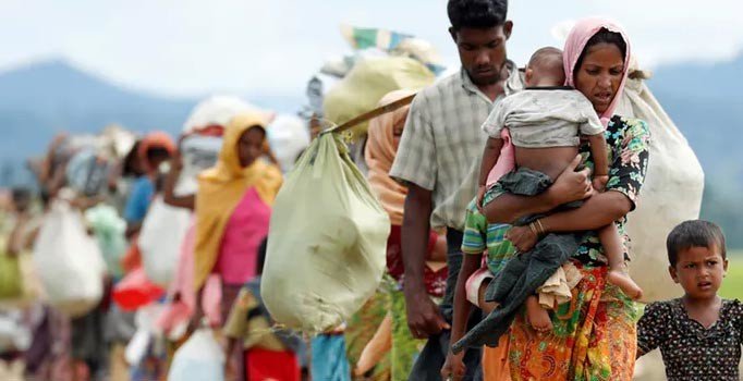 Myanmar’da 1 haftada 2 binden fazla kişi evlerini terk etti