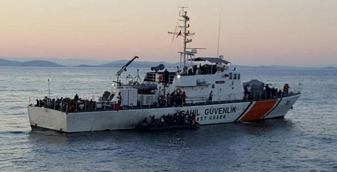 Müsellim Boğazı'nda 149 kaçak göçmen kurtarıldı