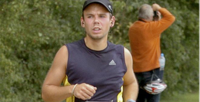 Uçağı düşürmeden önce internette kokpit güvenliğini araştırdı