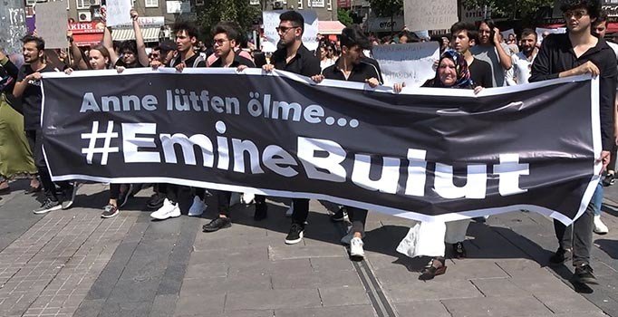 Emine Bulut’un öldürüldüğü yerde ’idam’ istediler