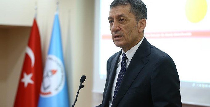 MEB Bakanı Selçuk'tan çocuk mesajı