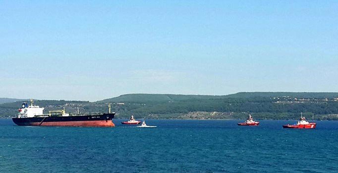 Çanakkale Boğazı'nda iki gemi çarpıştı