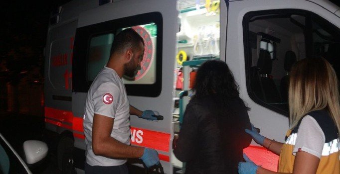 Kadına şiddet bitmiyor! Kız kardeşini öldüresiye dövüp bıçakladı