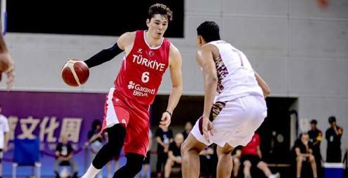 12 Dev Adam, Venezuela'ya 71-68 mağlup oldu