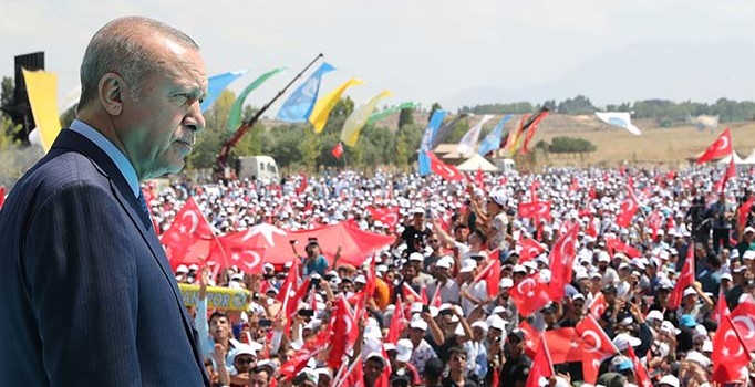 Erdoğan: Çok yakında kara birliklerimiz de Fırat'ın doğusuna girecek