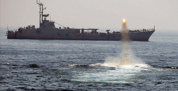 İran, Aden Körfezi'ne savaş gemisi gönderdi