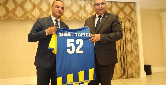 Kaymakam Yapıcı onuruna veda yemeği