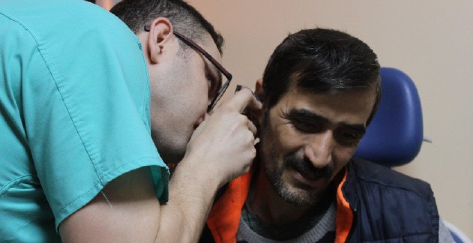 Sinek larvaları nedir? ‘Kulağım kaşınıyor’ dedi, içinden sinek larvaları çıktı