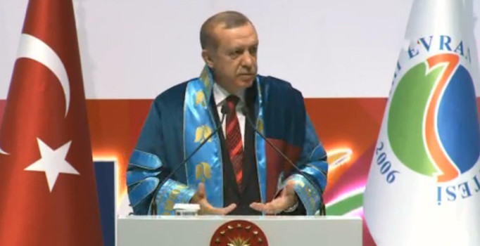 Cumhurbaşkanı Erdoğan: CHP gözünü sokağa dikti