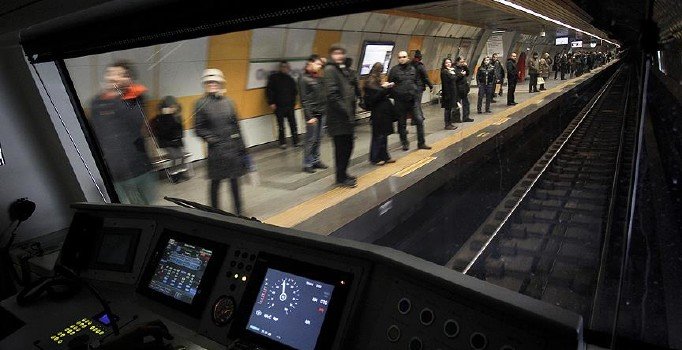 İstanbul'da 24 saat hizmet verecek metro hatları açıklandı
