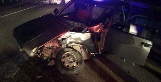 Bursa'da iki otomobil çarpıştı: 3'ü çocuk 10 yaralı