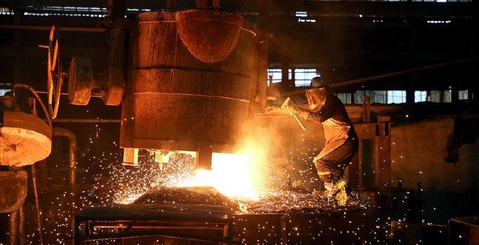 Çin ekonomisi yüzde 4,9 büyüdü