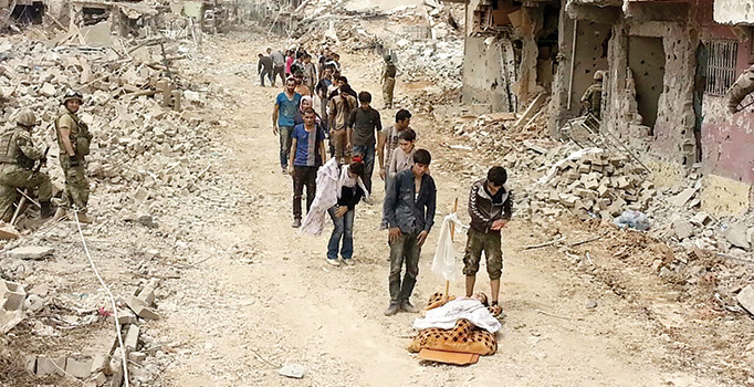 Hendekte çözülme sürüyor