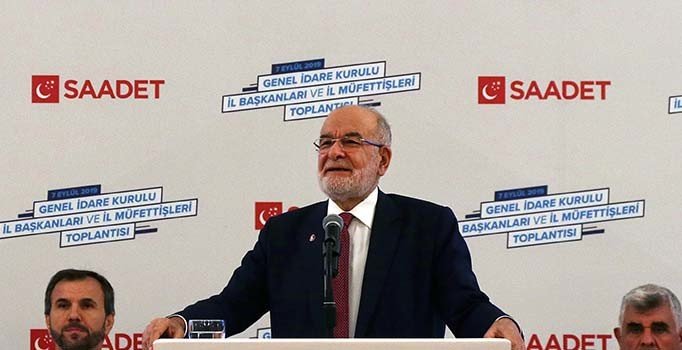 Karamollaoğlu'ndan hükümete tepki: Eylem yapan anneleri TV'lerden indirmiyorsunuz