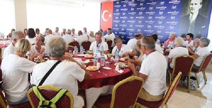 Başkan Esen, DADD üyeleriyle bir araya geldi