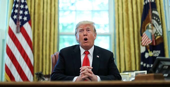 Trump: Tek bir telefonla bir ülkeye girebiliriz