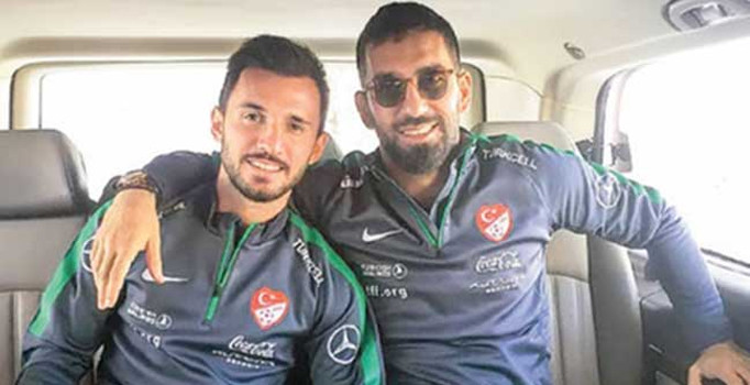 Arda Turan: Yolun açık olsun Emre Çolak