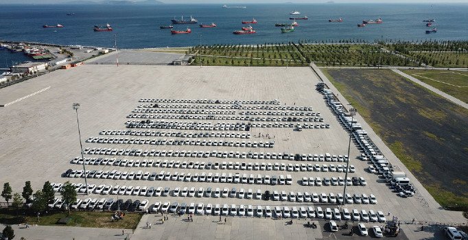Yenikapı'da sergilenen İBB araçları kaldırıldı, yerine Teknofest çadırı kuruldu