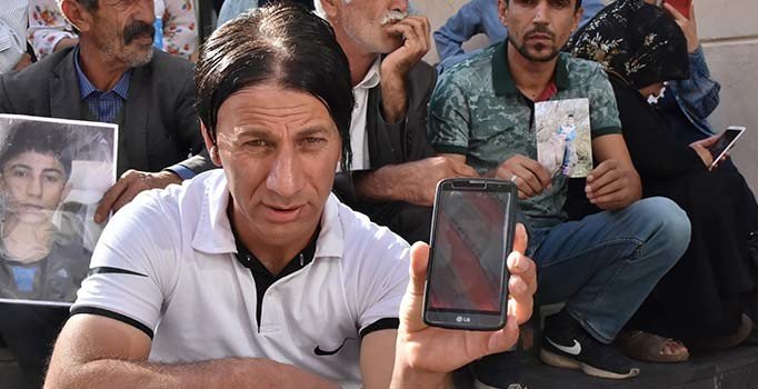 Diyarbakır'da evlat isyanı katlanıyor: Oğlumun terörist olmasını istemiyorum