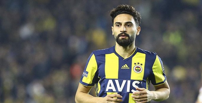 Fenerbahçe Mehmet Ekici'yi kadro dışı bıraktı