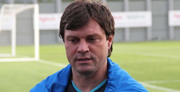 Ertuğrul Sağlam: Yurt içinden ve dışından teklifler var