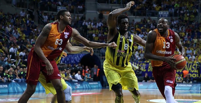 Basketbolda derbi heyecanı devam ediyor