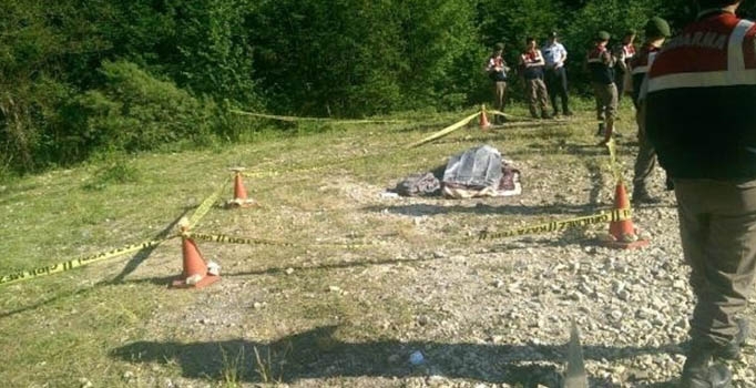 Cenaze dönüşü minübüs 
dereye uçtu: 1 ölü, 11 yaralı