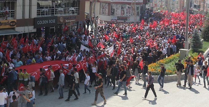 Hakkari'de teröre tepki yürüyüşü