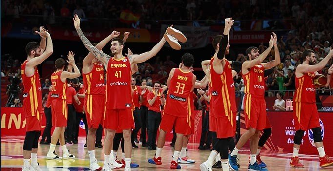 Basketbolda dünyanın en büyüğü İspanya