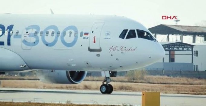 Rusya’nın orta mesafeli yolcu uçağı MC-21 ilk uluslararası uçuşunu yaptı