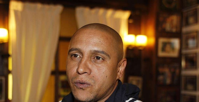 Akhisar Belediyespor’da Roberto Carlos depremi