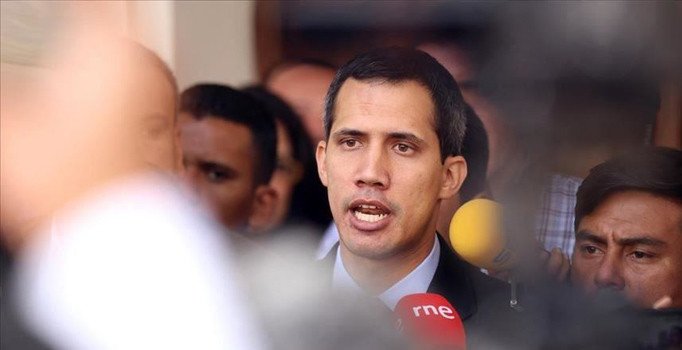 Venezuela'da Guaido, Barbados görüşmelerinden çekildi