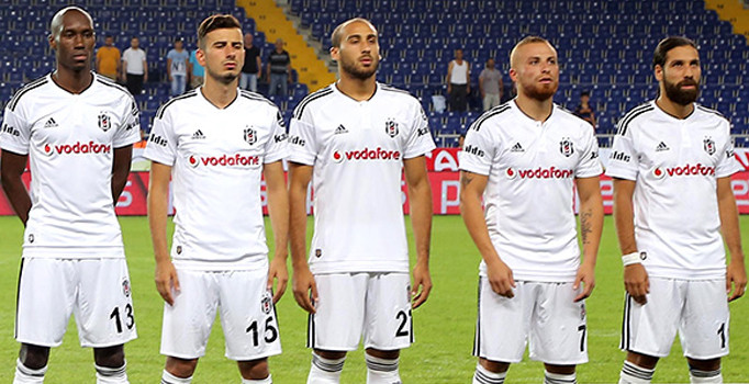 West Ham United Gökhan Töre ve Atiba Hutchinson'ı istiyor