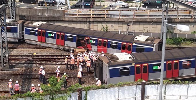 Hong Kong’da tren raydan çıktı: 8 kişi yaralandı