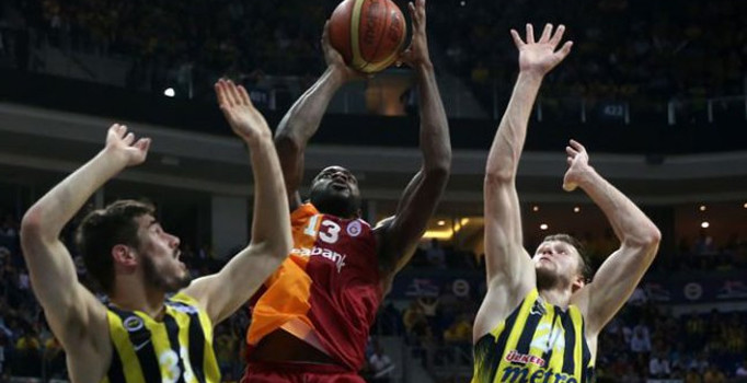 Galatasaray'dan Fenerbahçe derbisi öncesi taraftarına uyarı