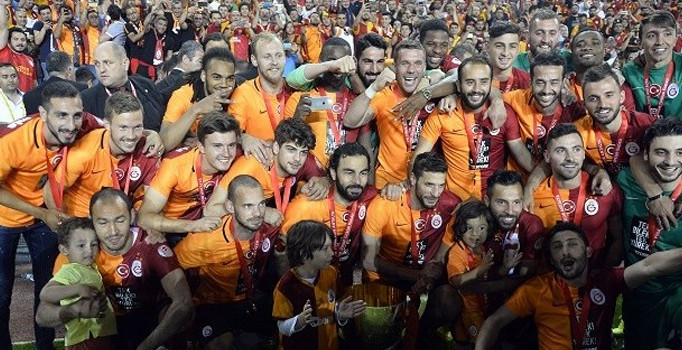 Galatasaray'ın Avrupa cezası kalkıyor mu?