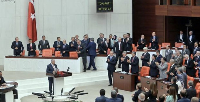 65. Hükümet için güvenoylaması yapıldı