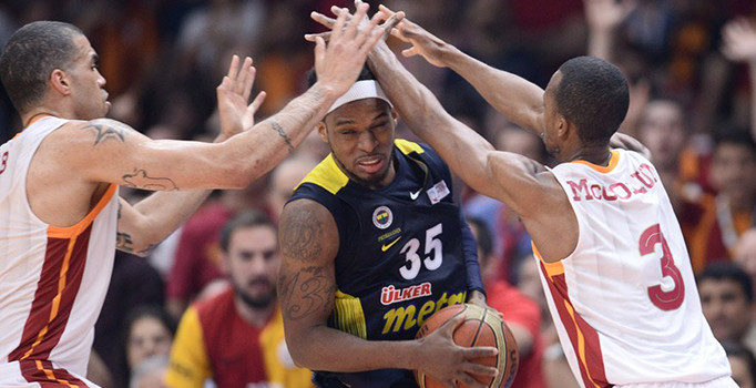 Fenerbahçe'yi 65-63 yenen Galatasaray seriyi 2-1 yaptı