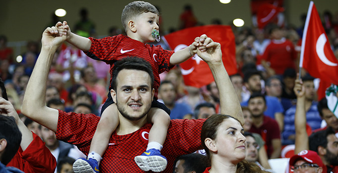 Milli Takım'ın Karadağ maçına büyük ilgi