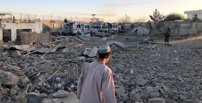 Afganistan'da hastaneye bombalı saldırı: Çok sayıda ölü var
