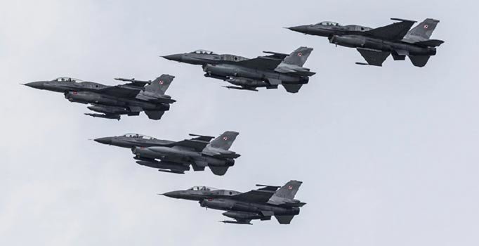 F-16’lar Rus uçaklarını takibe aldı