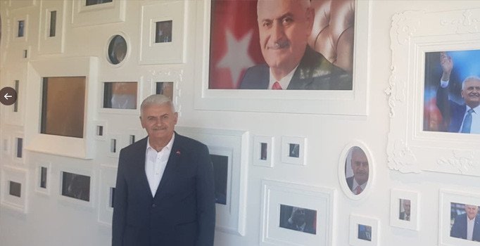 Binali Yıldırım'a Google'dan 'Galatasaray' jesti